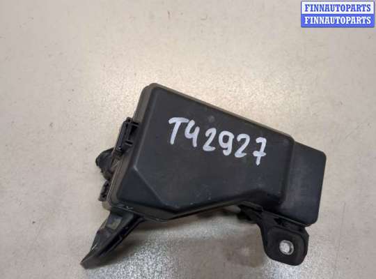 купить Блок реле на Toyota Avensis 2 2003-2008