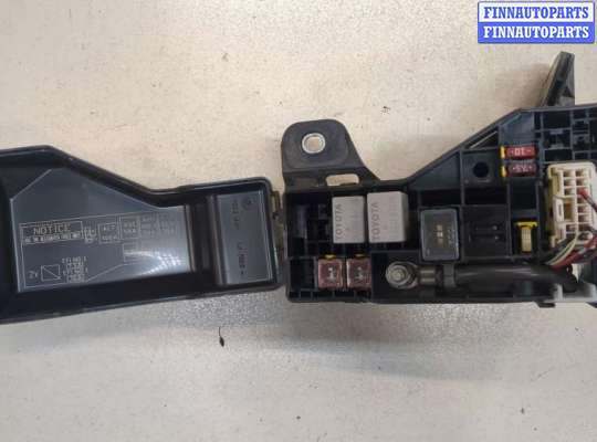 купить Блок реле на Toyota Avensis 2 2003-2008
