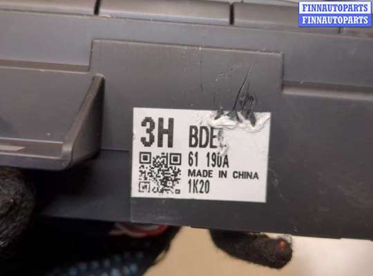 купить Переключатель отопителя (печки) на Mazda 3 (BP) 2019-2025