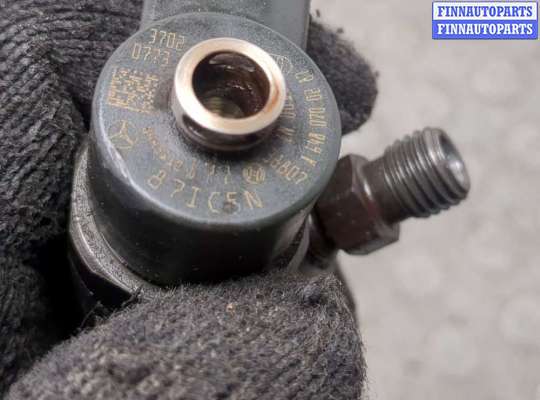 Форсунка топливная на Mercedes-Benz C (W203)