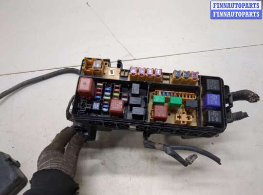 купить Блок предохранителей на Toyota Highlander 1 2001-2007