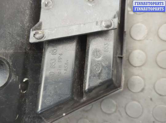 купить Решетка радиатора на Volkswagen Polo 2009-2014