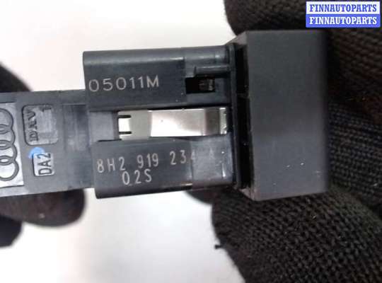 купить Кнопка стояночного тормоза (ручника) на Audi A4 (B6) 2000-2004