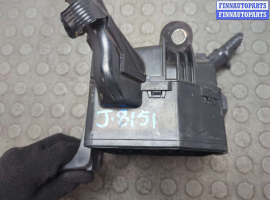 купить Блок предохранителей на Toyota RAV 4 2018-2025