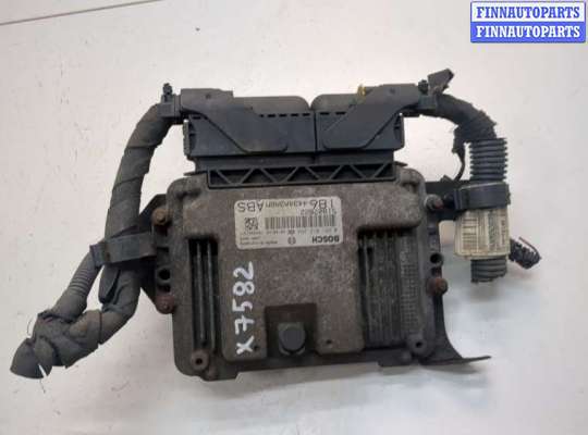 Кронштейн блока управления FT556647 на Fiat Multipla 1998-2010