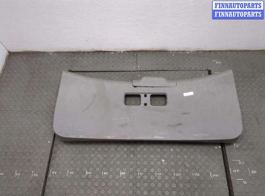 купить Обшивка крышки (двери) багажника на Pontiac Vibe 1 2002-2008