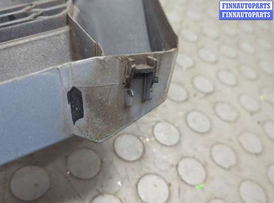 купить Решетка радиатора на Toyota Corolla Verso 2004-2009