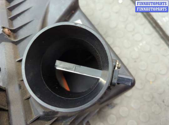 Корпус воздушного фильтра на Ford Focus II