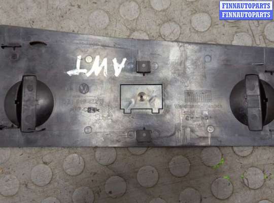купить Крышка аккумулятора на Volkswagen Passat 5 2000-2005