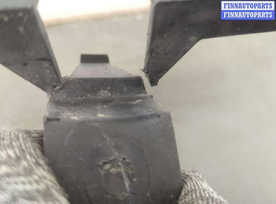 купить Кронштейн бампера на Mercedes ML W166 2011-2015