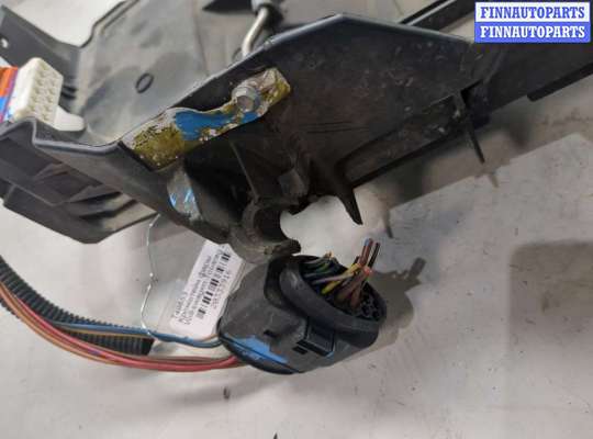 купить Кронштейн фары на Volkswagen Touareg 2002-2007
