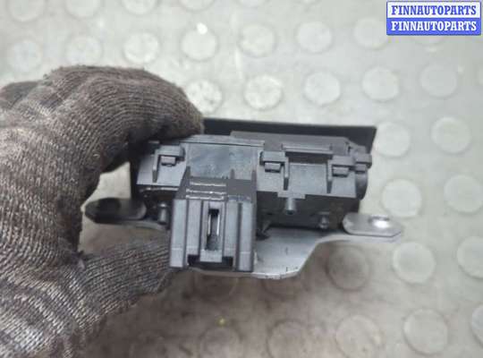 купить Замок багажника на Volvo S40 2004-2012