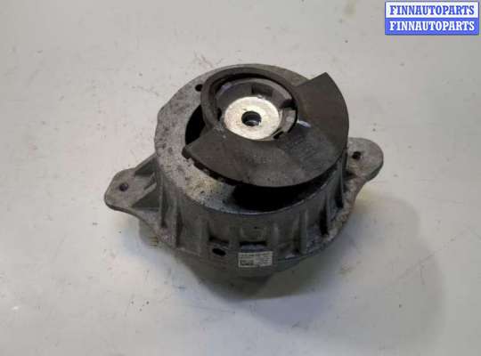 Подушка крепления двигателя MB1543896 на Mercedes C W205 2014-2023