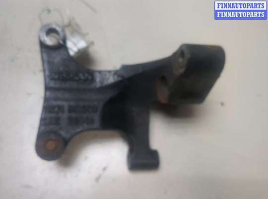 Кронштейн ДВС (лапа) на Nissan Primera (P12)