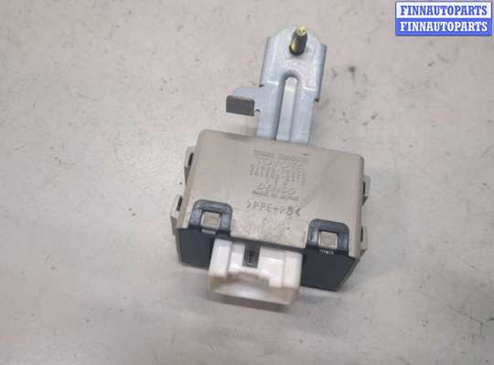 Блок управления прицепного устройства TT887139 на Toyota Sequoia 2000-2008