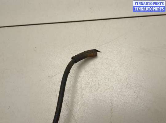 Кулак подвески на Toyota RAV4 II (XA20)