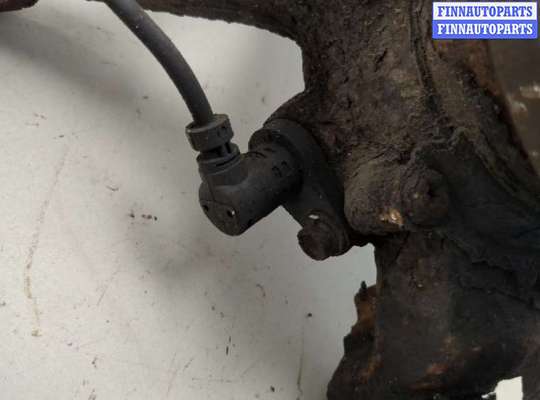 Кулак подвески на Toyota RAV4 II (XA20)