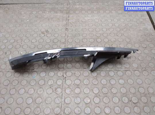 купить Заглушка (решётка) бампера на Audi Q7 2005-2015