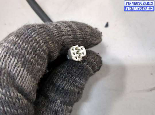 Зеркало боковое на Toyota Yaris P9