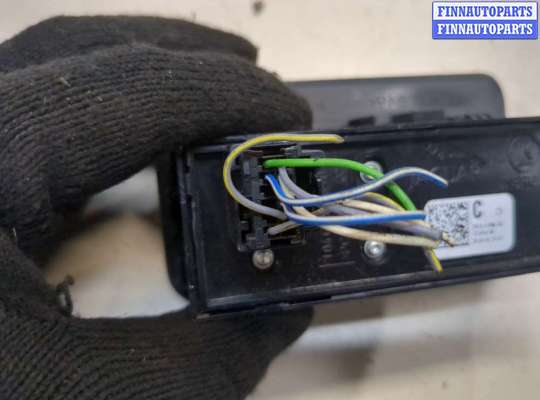 купить Кнопка открывания багажника салонная на Land Rover Range Rover Sport 2013-2022