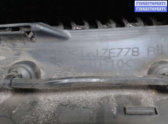 купить Накладка замка капота на Ford Focus 3 2011-2015