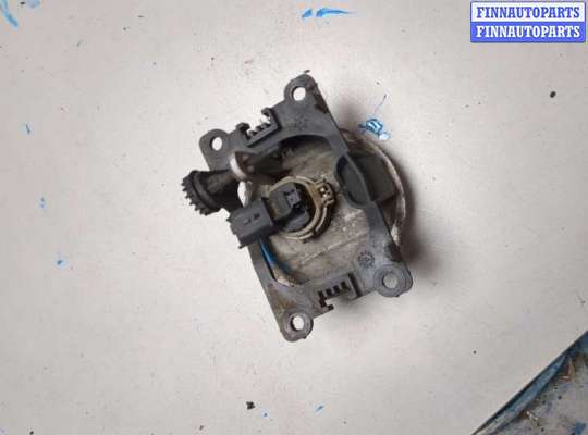 Фара противотуманная (ПТФ) на Peugeot 5008