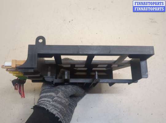 купить Кронштейн блока управления на Audi A8 (D3) 2002-2010