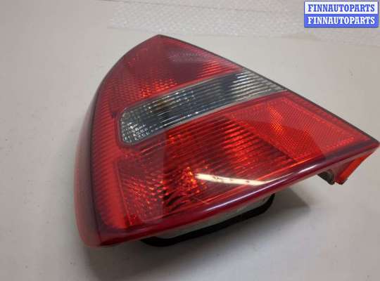 купить Фонарь (задний) на Mitsubishi Carisma 1995-2004