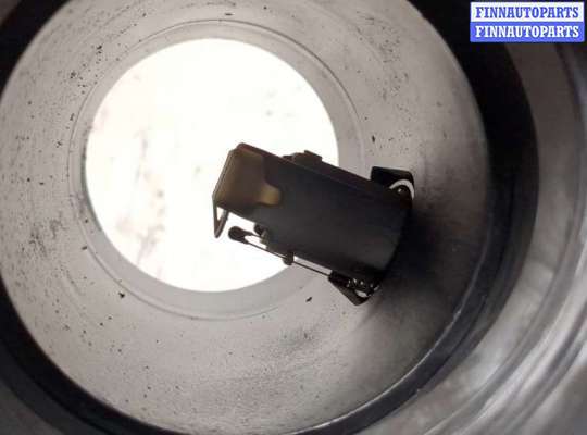 купить Измеритель потока воздуха (расходомер) на Volvo S40 2004-2012