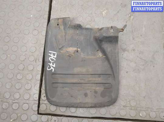 Брызговик TT886877 на Toyota Sequoia 2000-2008