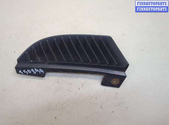 Решетка радиатора MT553082 на Mitsubishi Colt 2002-2012