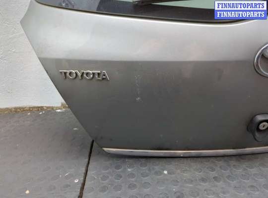 купить Кнопка открывания багажника с крышки на Toyota Yaris 2005-2011