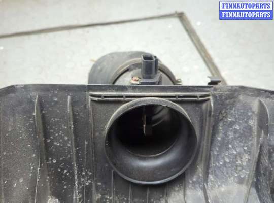 Корпус воздушного фильтра на Hummer H3
