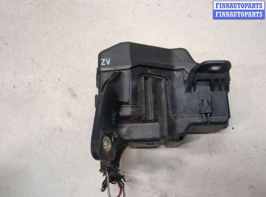 купить Блок реле на Toyota Avensis 2 2003-2008