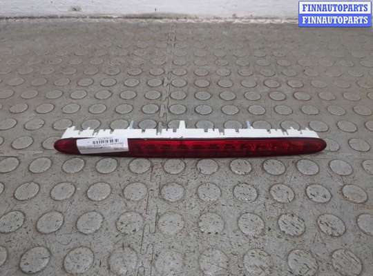 Купить Фонарь дополнительный (стоп-сигнал) на Mercedes CLK W209 2002-2010 Фонарь дополнительный (стоп-сигнал) MB1650482 на Mercedes CLK W209 2002-2010