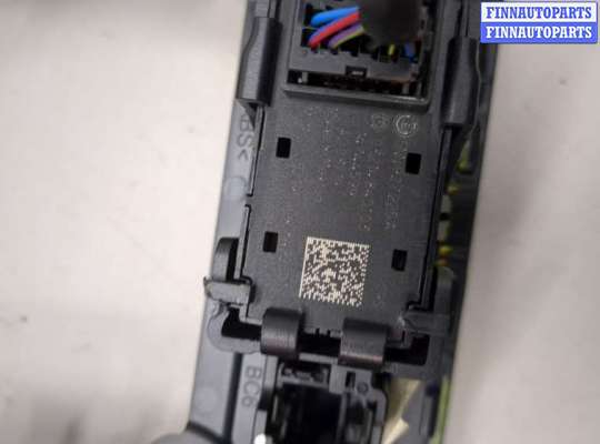 купить Рамка под кулису на Volkswagen Tiguan 2016-2020