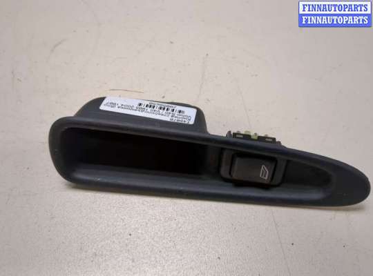 купить Кнопка стеклоподъемника (блок кнопок) на Volvo S40 / V40 1995-2004