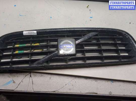 Решетка радиатора VL565328 на Volvo V50 2004-2012