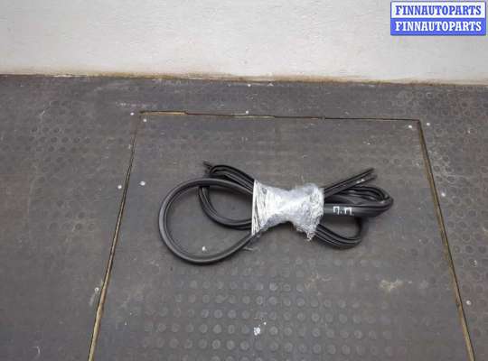 купить Уплотнитель на Ford Explorer 2010-2015