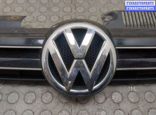 купить Решетка радиатора на Volkswagen Golf 6 2008-2012