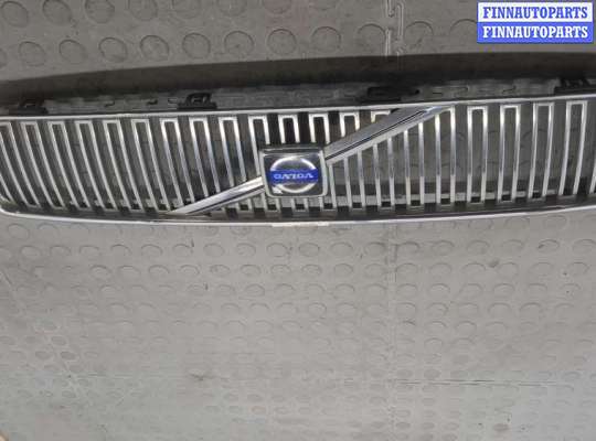 купить Решетка радиатора на Volvo V50 2004-2012