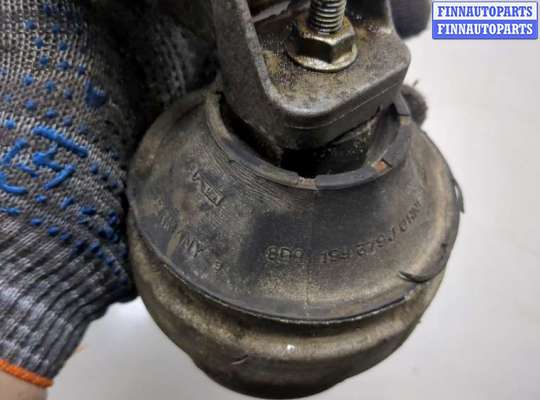 купить Подушка крепления двигателя на Volkswagen Passat 5 1996-2000