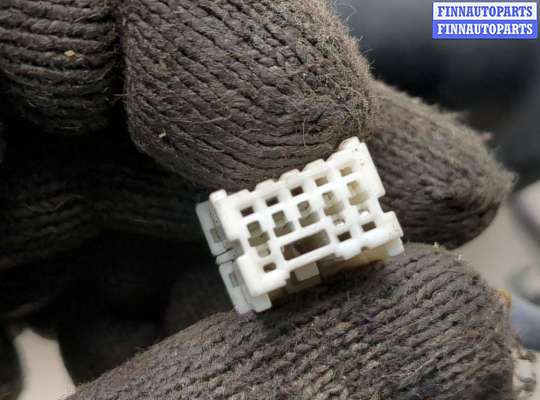 купить Зеркало боковое на Nissan Note E11 2005-2013