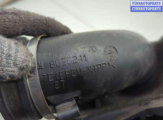 Корпус воздушного фильтра на Opel Zafira A