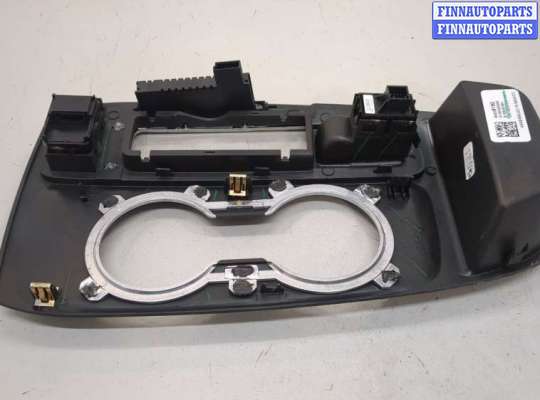 купить Рамка под кулису на Chevrolet Equinox 2017-2024