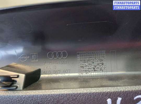 купить Обшивка крышки (двери) багажника на Audi Q7 2009-2015