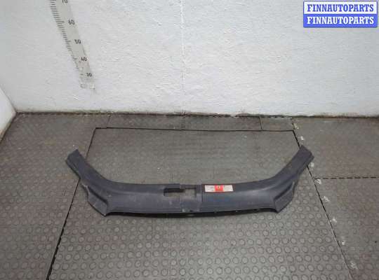 Купить Накладка замка капота на Audi Q7 2005-2015 Накладка замка капота AU1694505 на Audi Q7 2005-2015