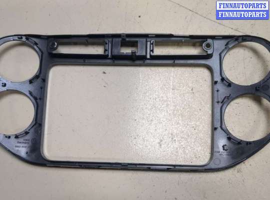 купить Рамка под магнитолу на Volkswagen Tiguan 2011-2016