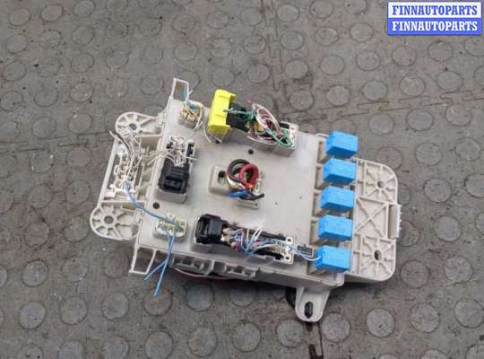 купить Блок предохранителей на Toyota RAV 4 2000-2005