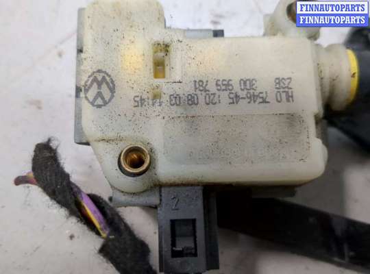 Замок багажника на Volkswagen Phaeton (3D)